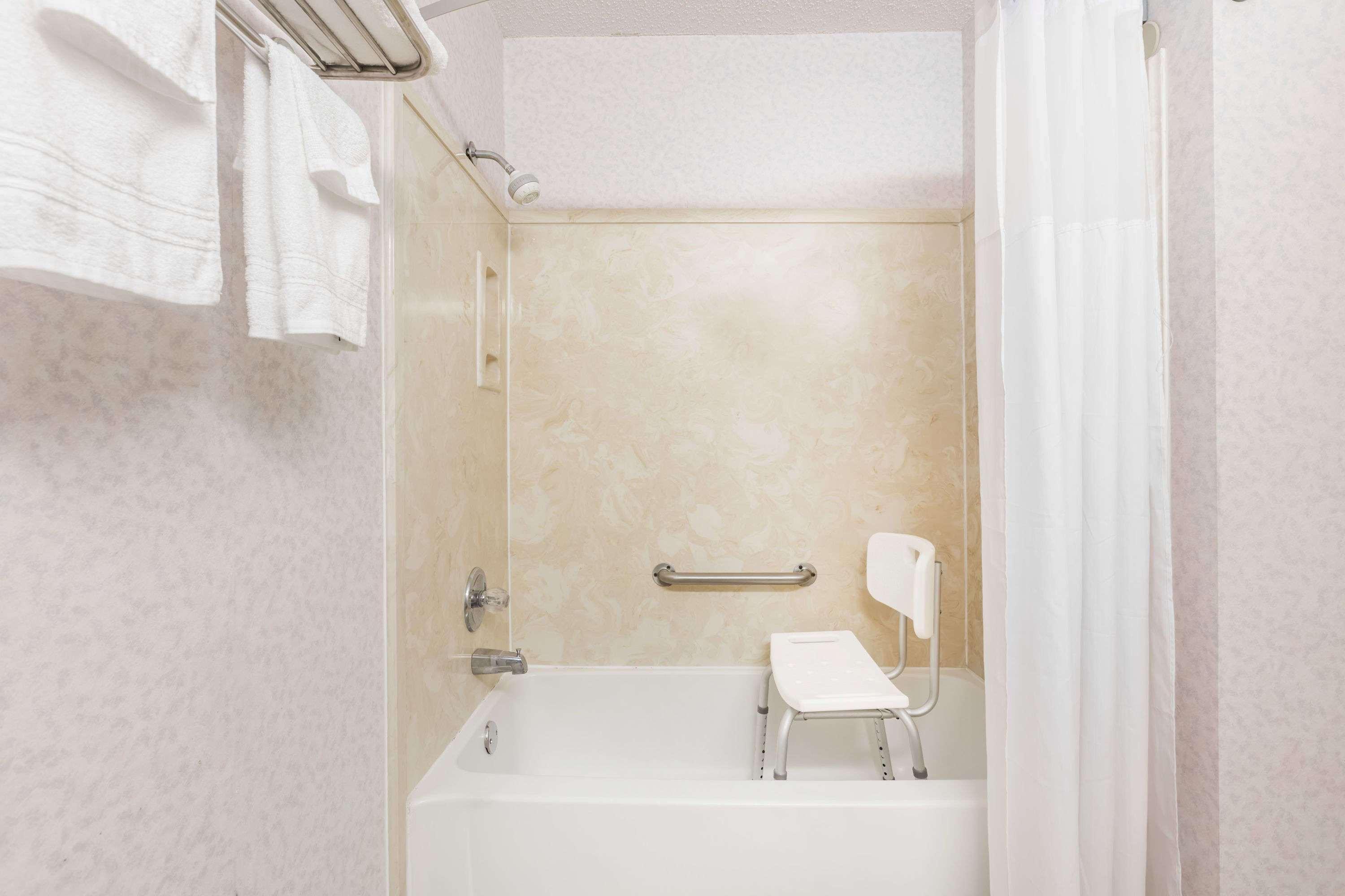 Days Inn By Wyndham Batesville Extérieur photo