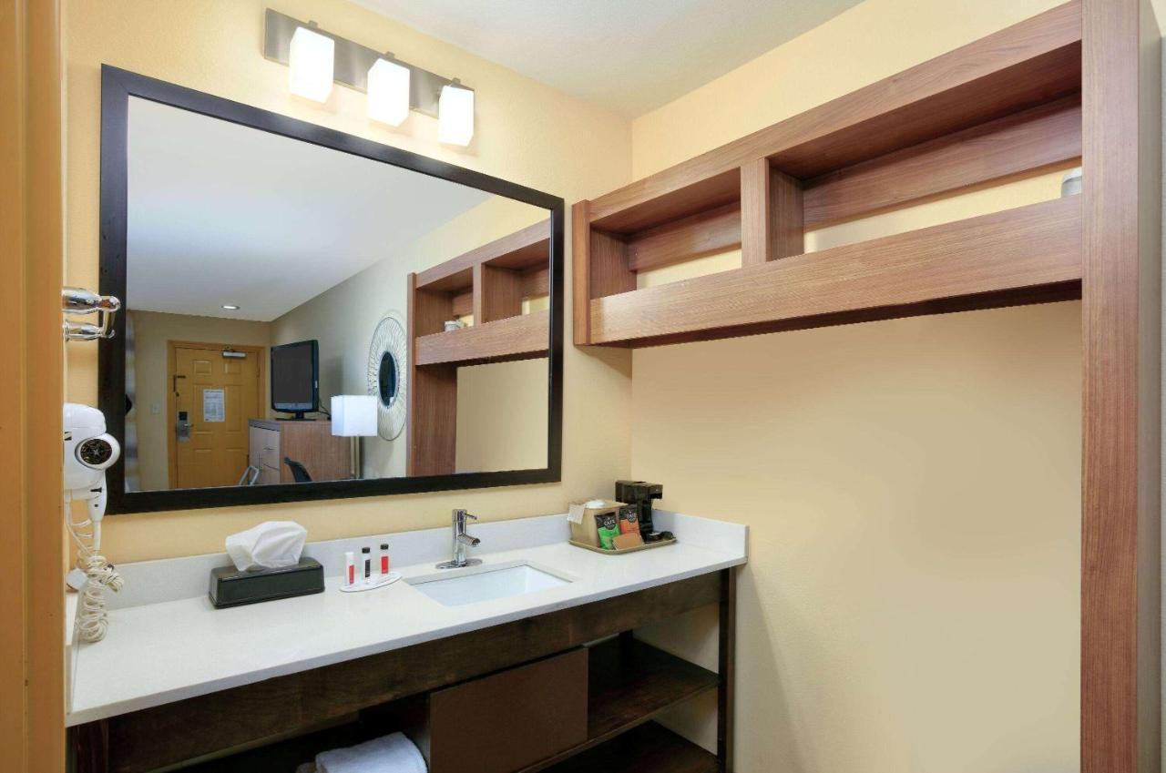 Days Inn By Wyndham Batesville Extérieur photo
