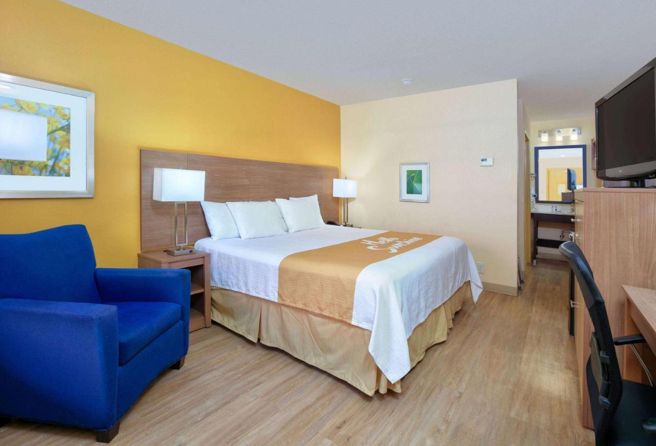 Days Inn By Wyndham Batesville Extérieur photo