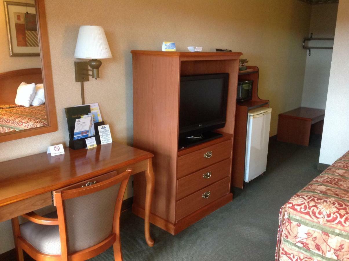 Days Inn By Wyndham Batesville Extérieur photo